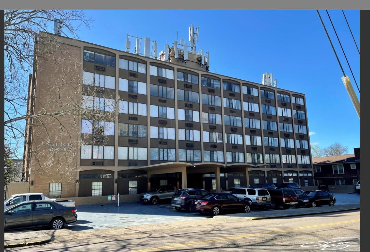 Condo Close To Stadium And Free Parking Knoxville Bagian luar foto