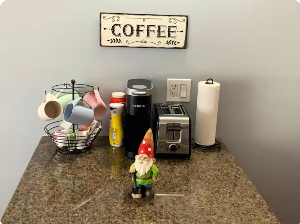 Condo Close To Stadium And Free Parking Knoxville Bagian luar foto
