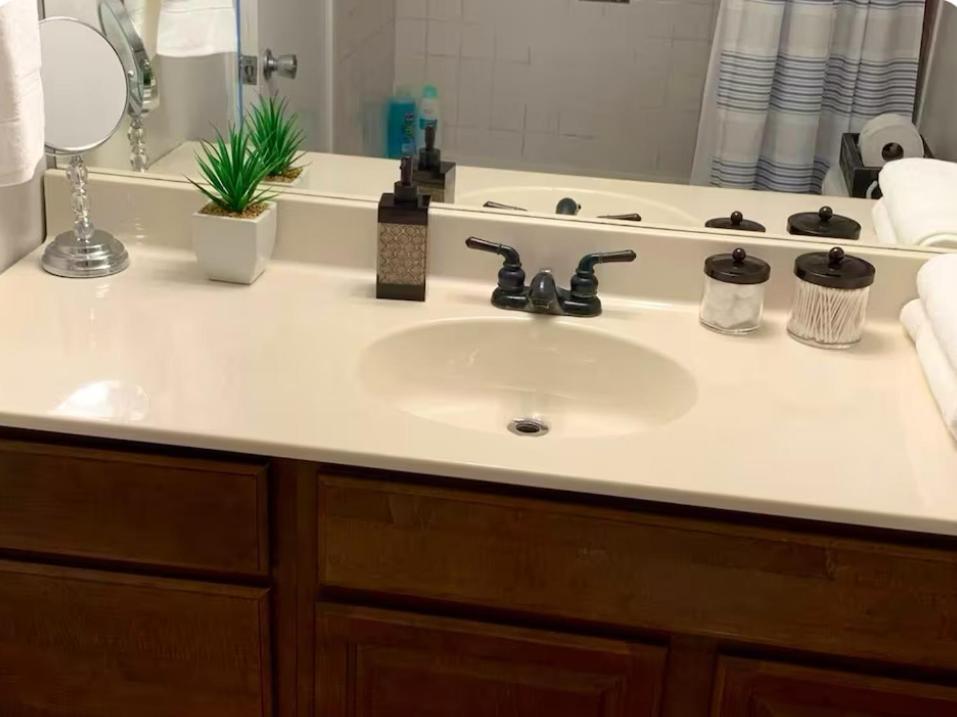 Condo Close To Stadium And Free Parking Knoxville Bagian luar foto