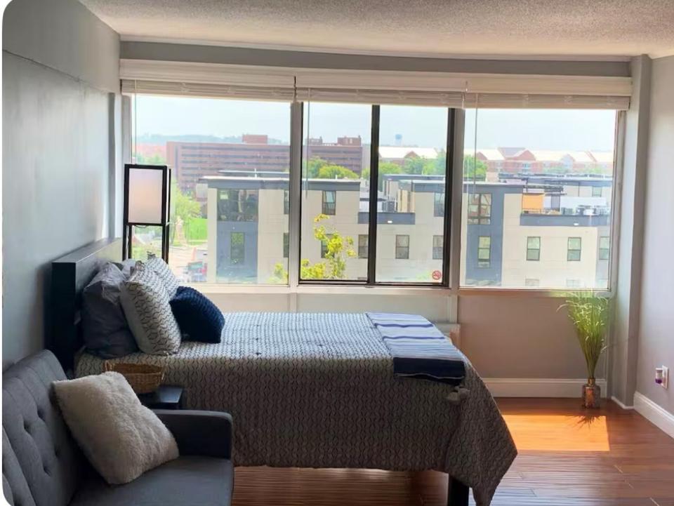 Condo Close To Stadium And Free Parking Knoxville Bagian luar foto